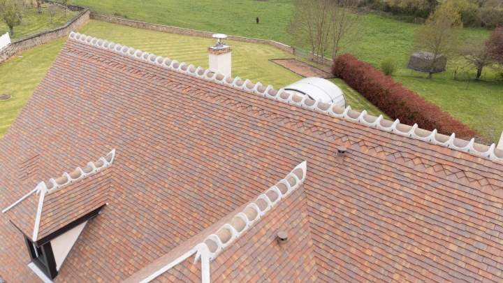 Travaux de charpente sur mesure, en neuf et en restauration.